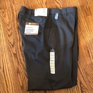 Haggar Pants premium no iron khaki